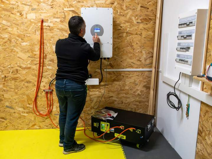 Batterie de stockage d'énergie solaire - Tours