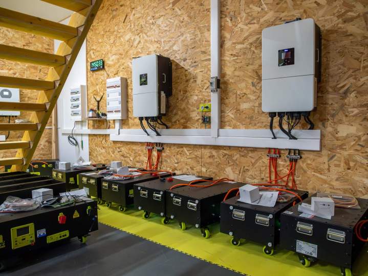 Batterie de stockage d'énergie solaire - Tours